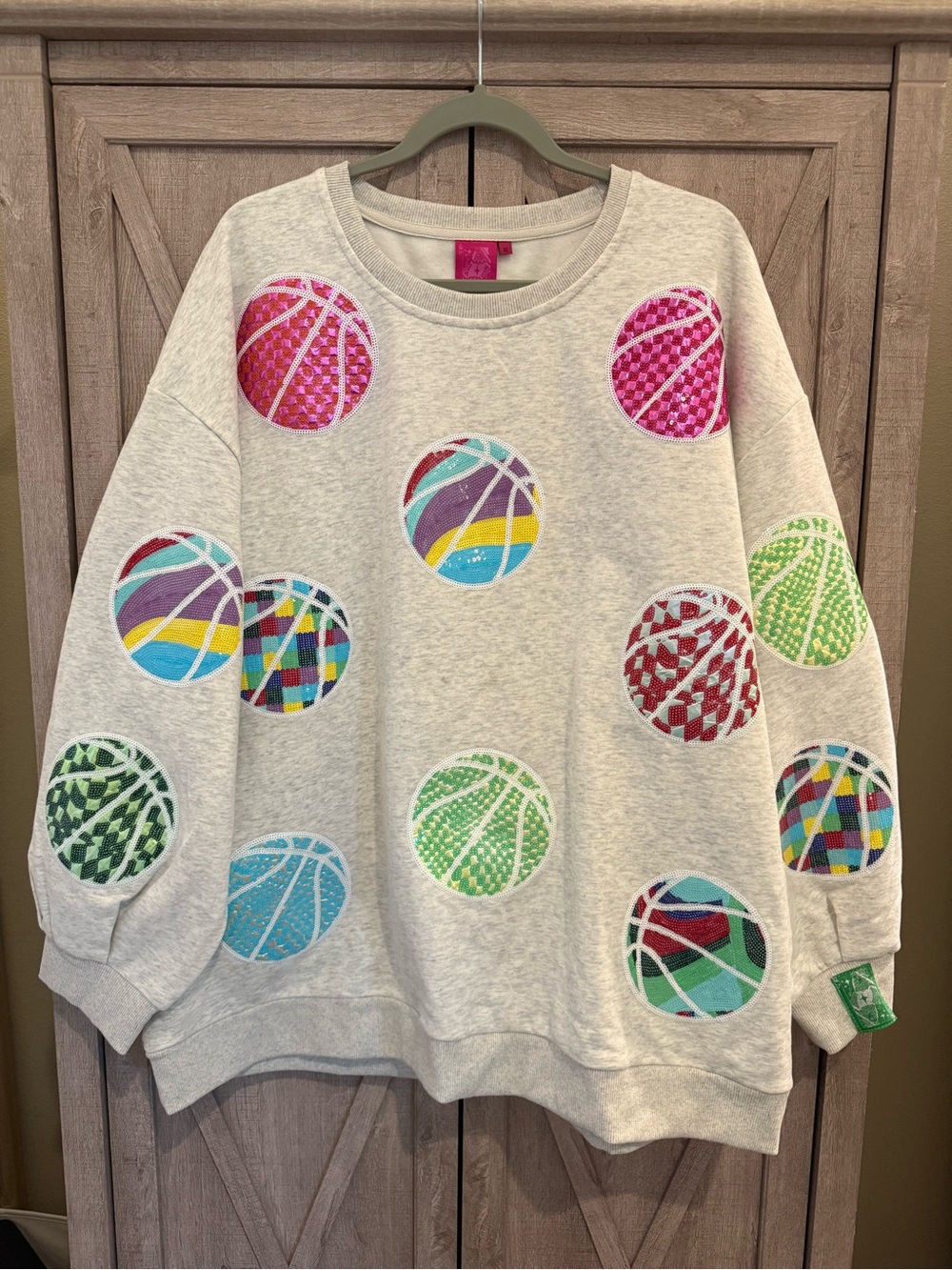 QUEEN OF SPARKLES Light Gray Sweatshirt with Multicolor Basketball NWOT